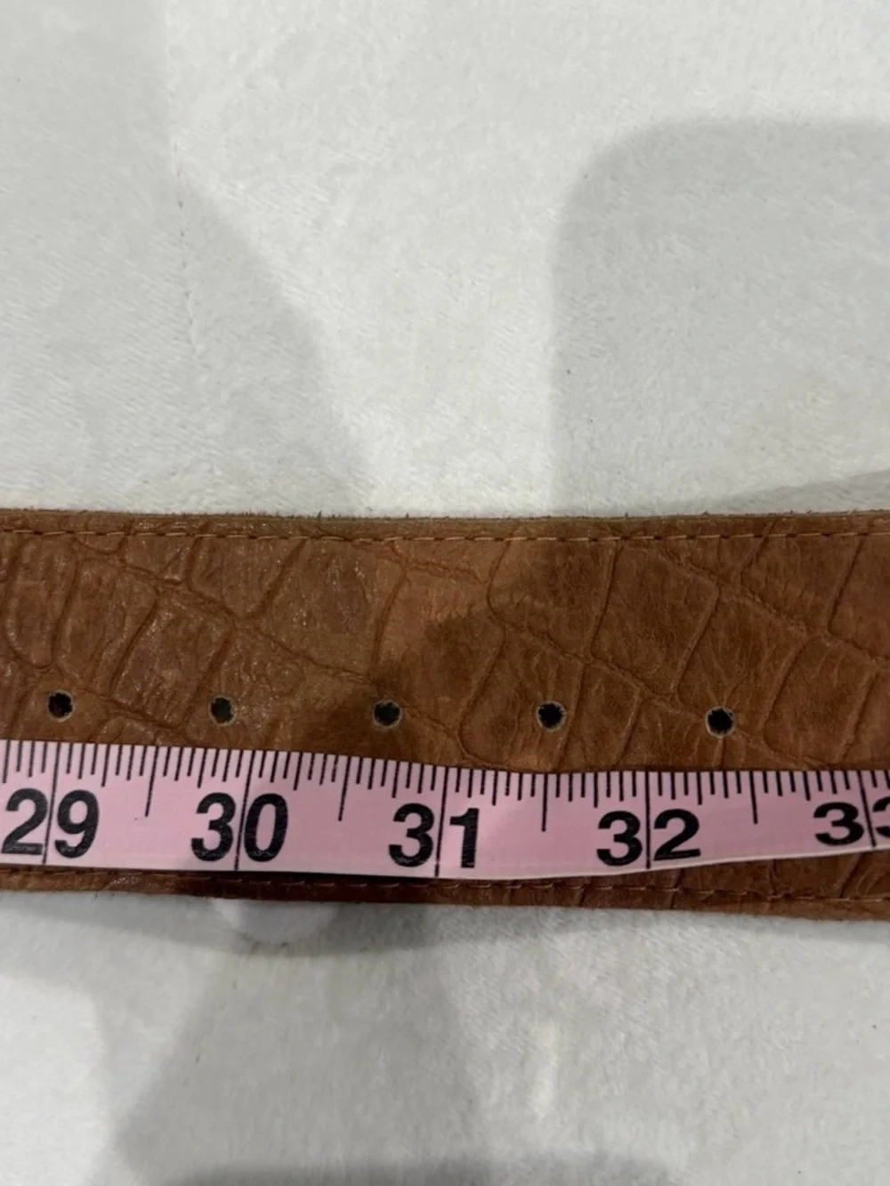 Women’s leather belt with 2 tone buckle